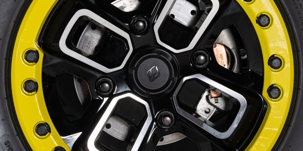 גלגלי Beadlock בידלוק – אחיזה איתנה בכל תוואי שטח. BENDA REDSTONE 550 טרקטורון בנדה רדסטון 550