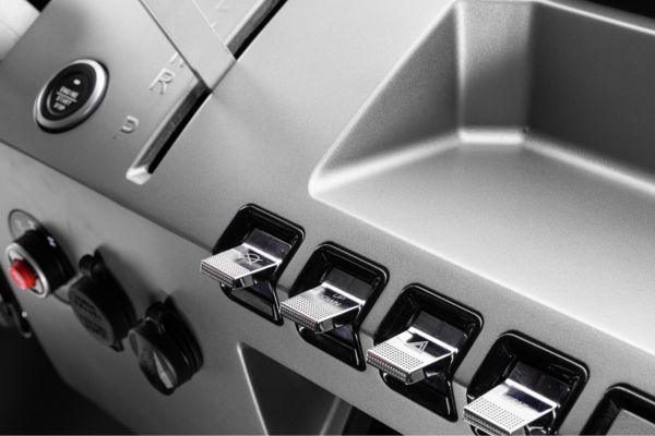 טרקטורון UTV ברישוי צהוב BENDA סופרנובה 1000 מבט מבפנים